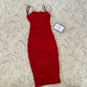 Bodycon red dress